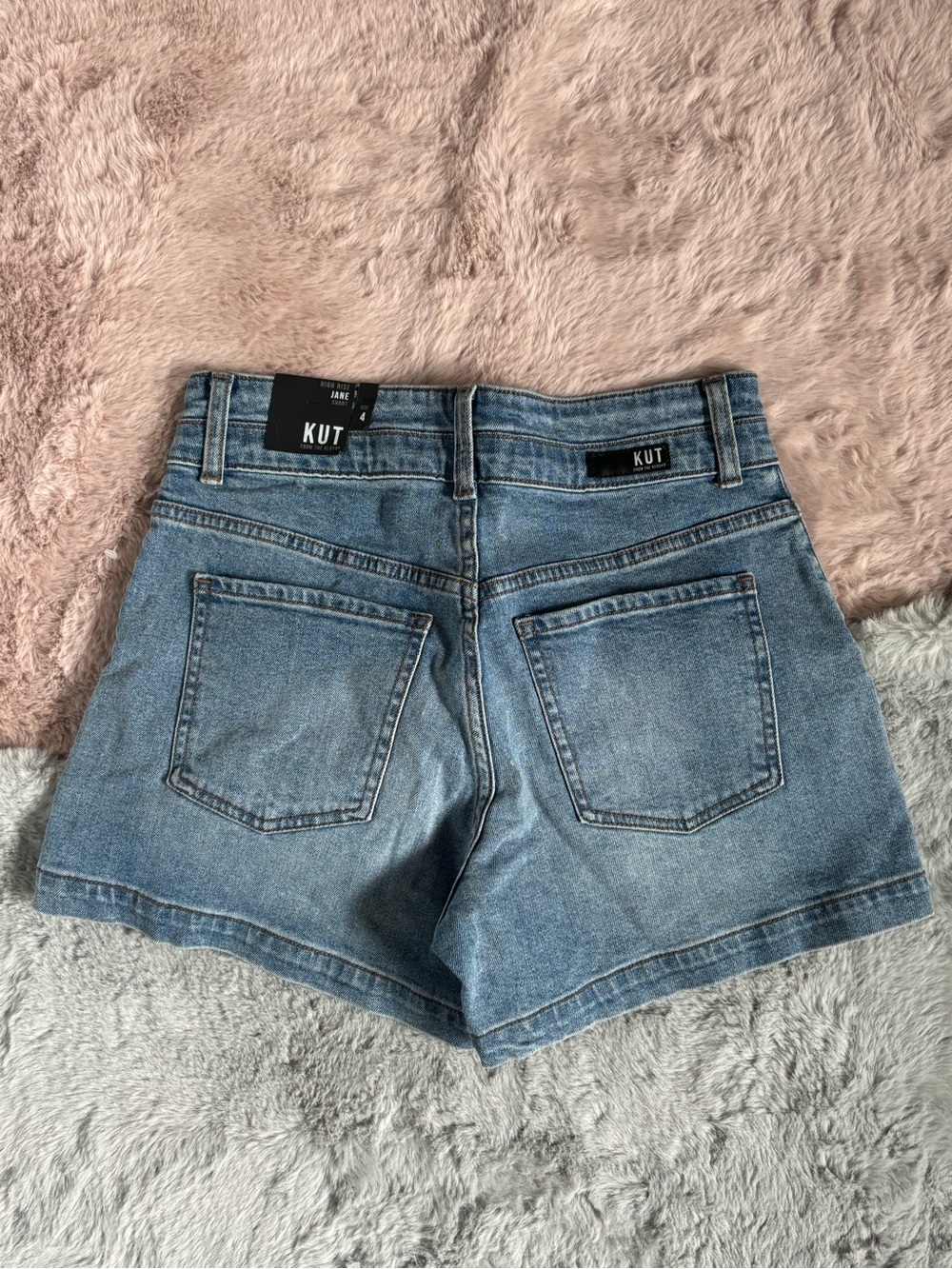 Kut from the kloth miracle high waisted denim shorts - Picture 4 of 5